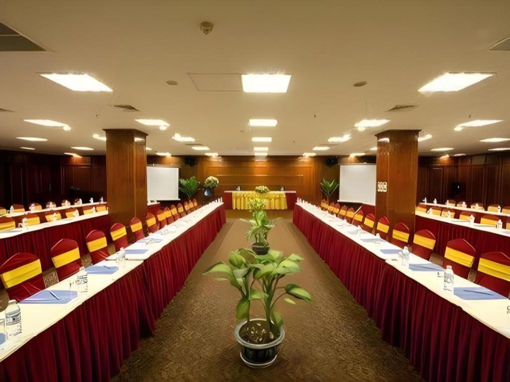 Vientiane Plaza Hotel Exterior foto
